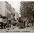 Belle vue animée de l'avenue avec le tabac ayant remplacé l'olivier...