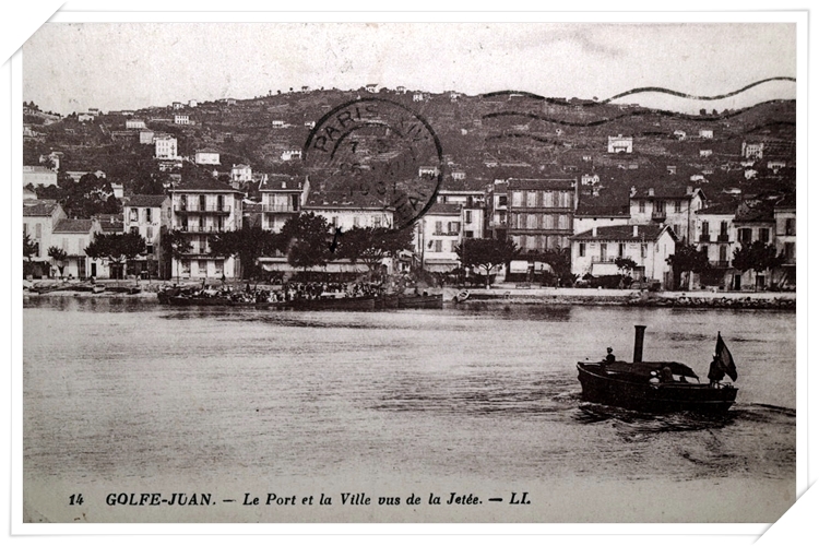 Vue sur l'Escadre Française depuis le quai sud