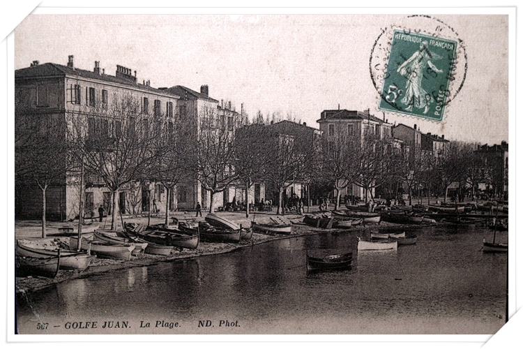 Très belle vue sur l'ancien port et le boulevard