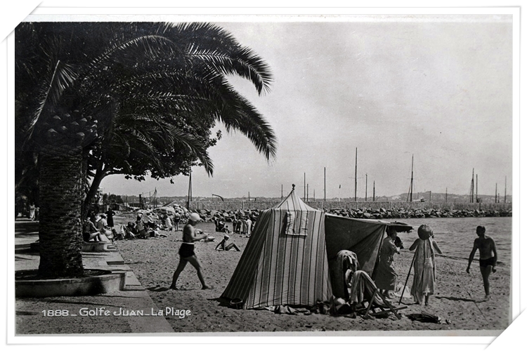 Belle vue animée sur la plage