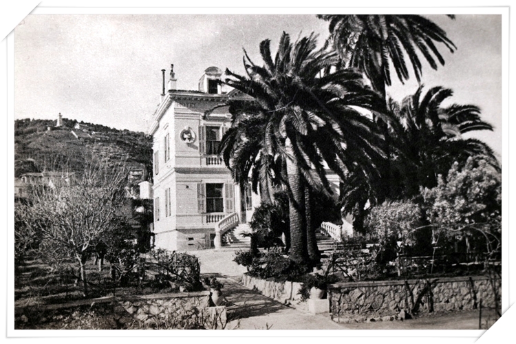 L'hôtel Stellamare qui était situé en bordure de la RN7