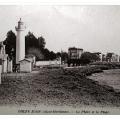 Vue sur l'ancien phare et la plage