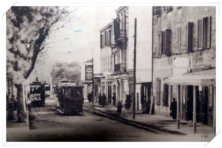 L'avenue de la Liberté avec les tramways