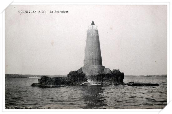 La pierre fourmigue