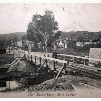 L'avenue des frères Roustan