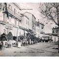 Belle CPA avec les terrasses des cafés et restaurants